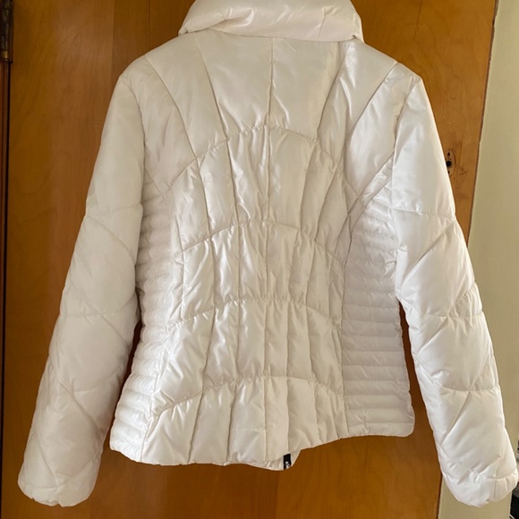 Guess Women’s Puffer Jacket - Picture 5 of 9
